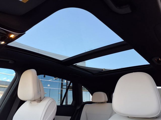 Used 2025 Mercedes-Benz GLC 300 image 16