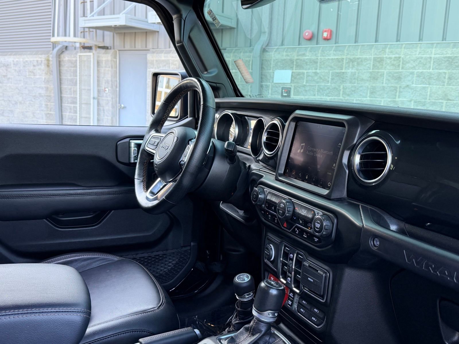 Used 2021 Jeep Wrangler Unlimited Rubicon w/ Trailer Tow Package image 37