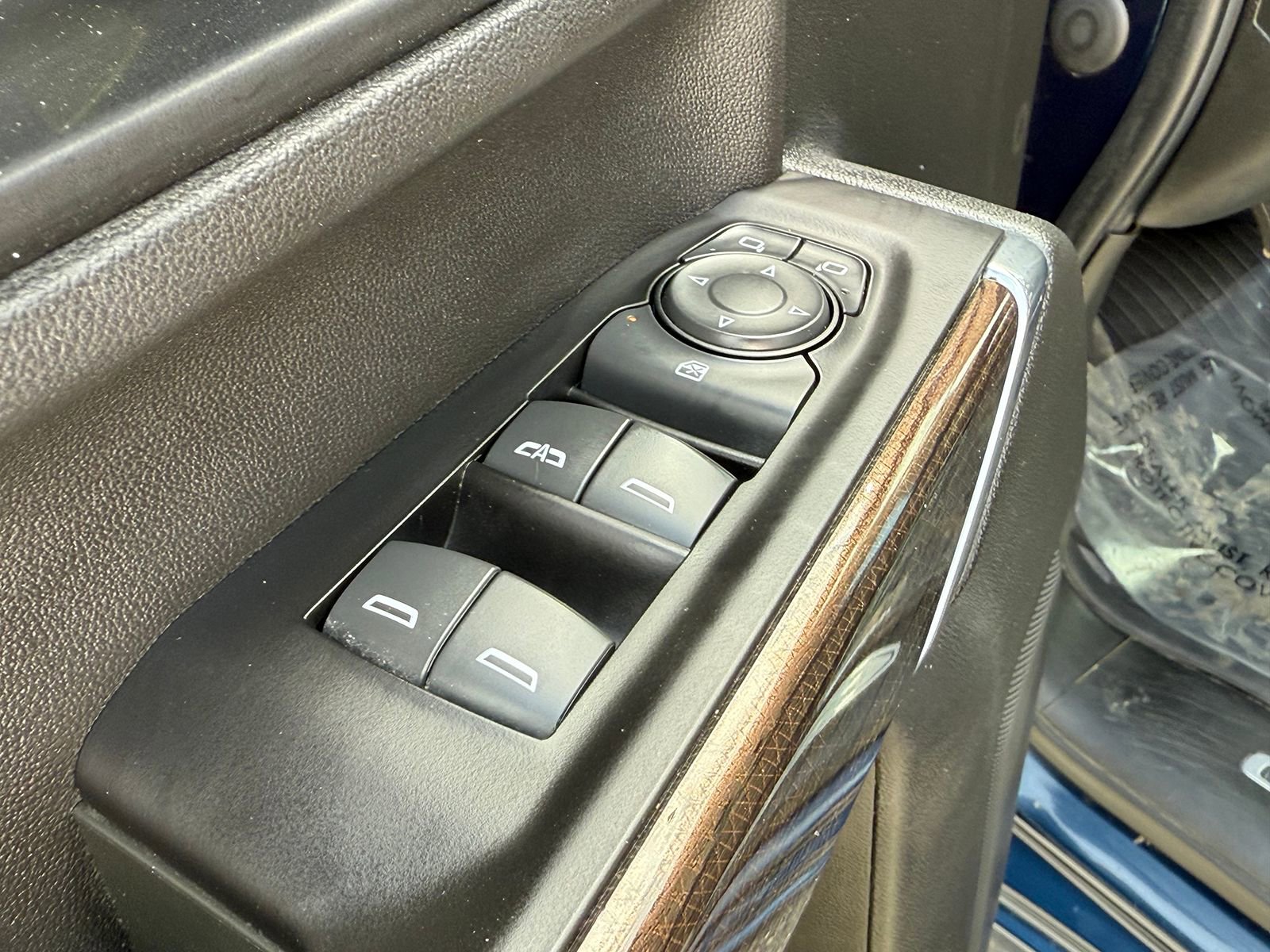 Certified 2022 Chevrolet Silverado 2500 LT w/ Convenience Package image 16