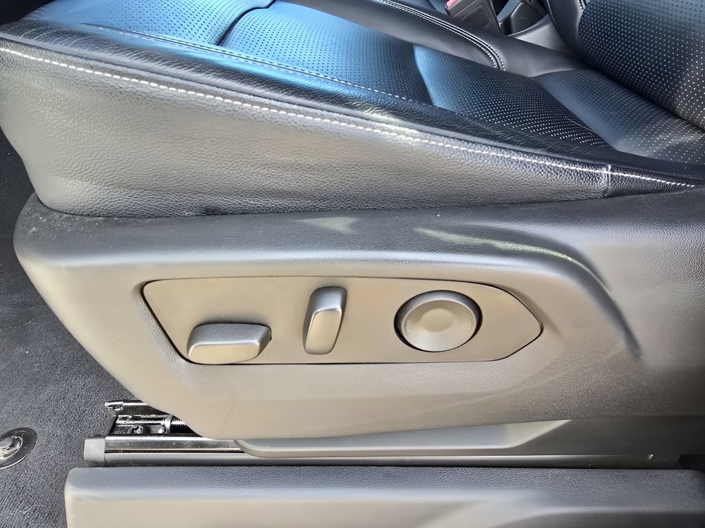 Used 2023 Chevrolet Silverado 1500 LT w/ Z71 Off-Road Package image 17