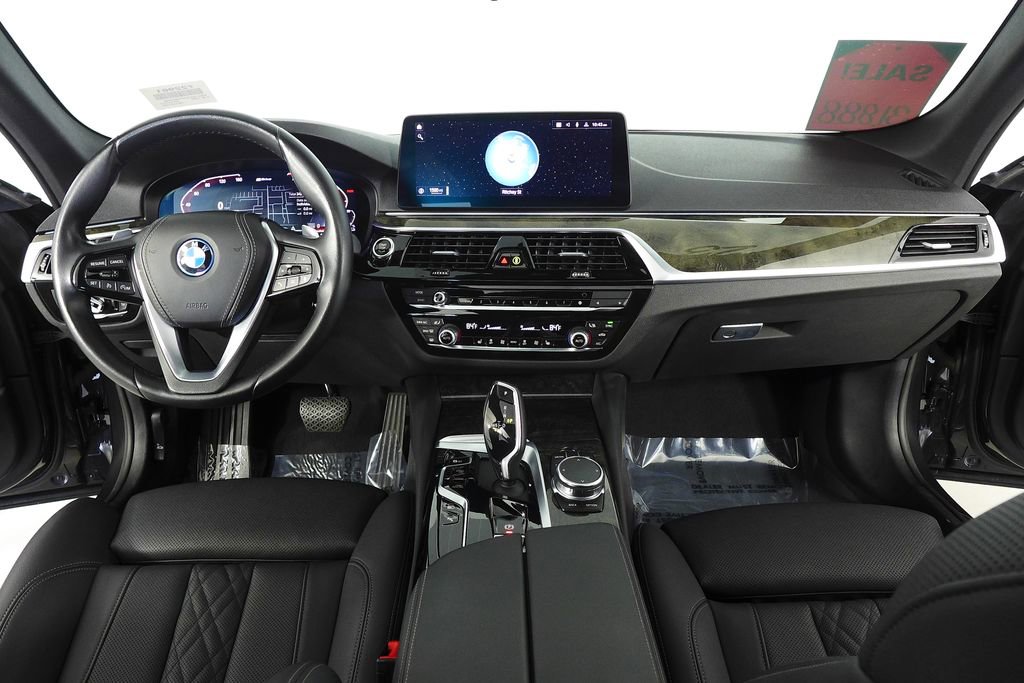 Certified 2023 BMW 530e 530e iPerformance w/ Convenience Package image 25