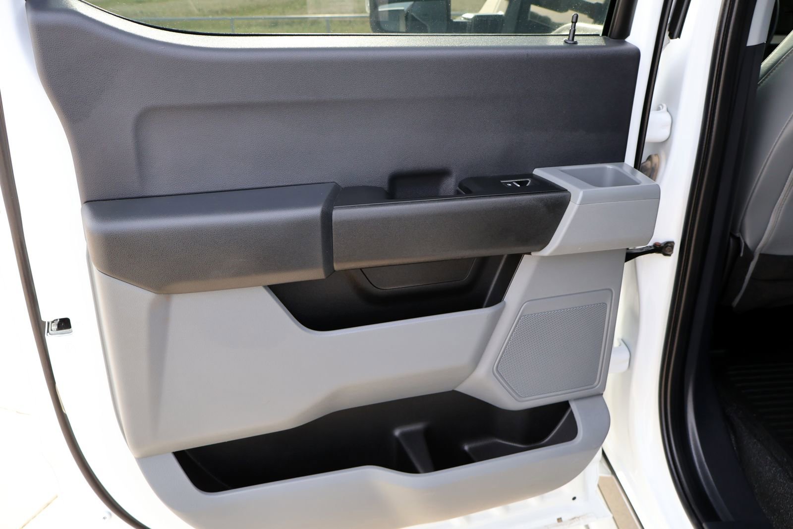 Used 2024 Ford F350 XL w/ XL Chrome Package image 12
