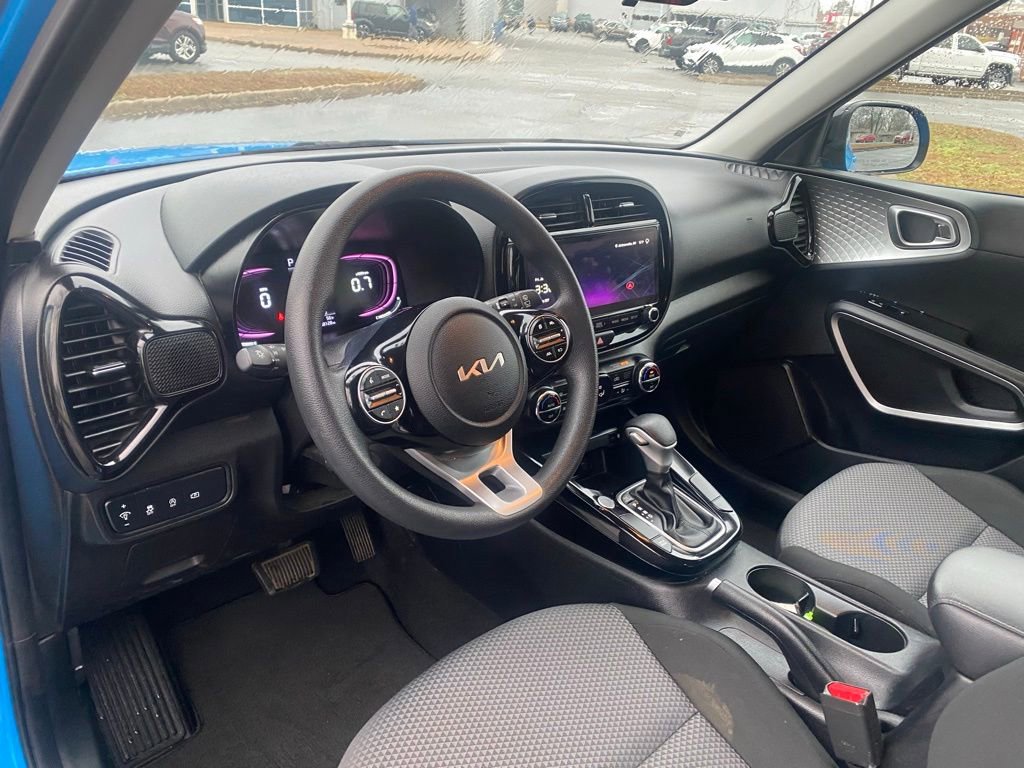 Used 2024 Kia Soul S image 12