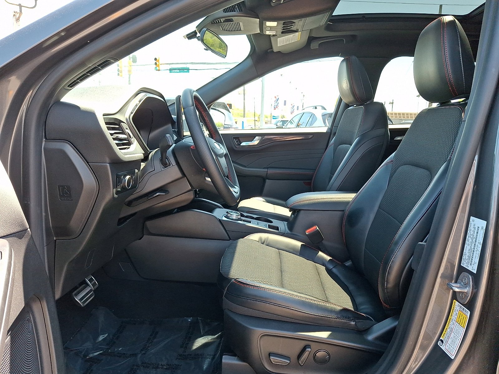 Certified 2023 Ford Escape ST-Line w/ Tech Pack #1 AWD/4WD image 14