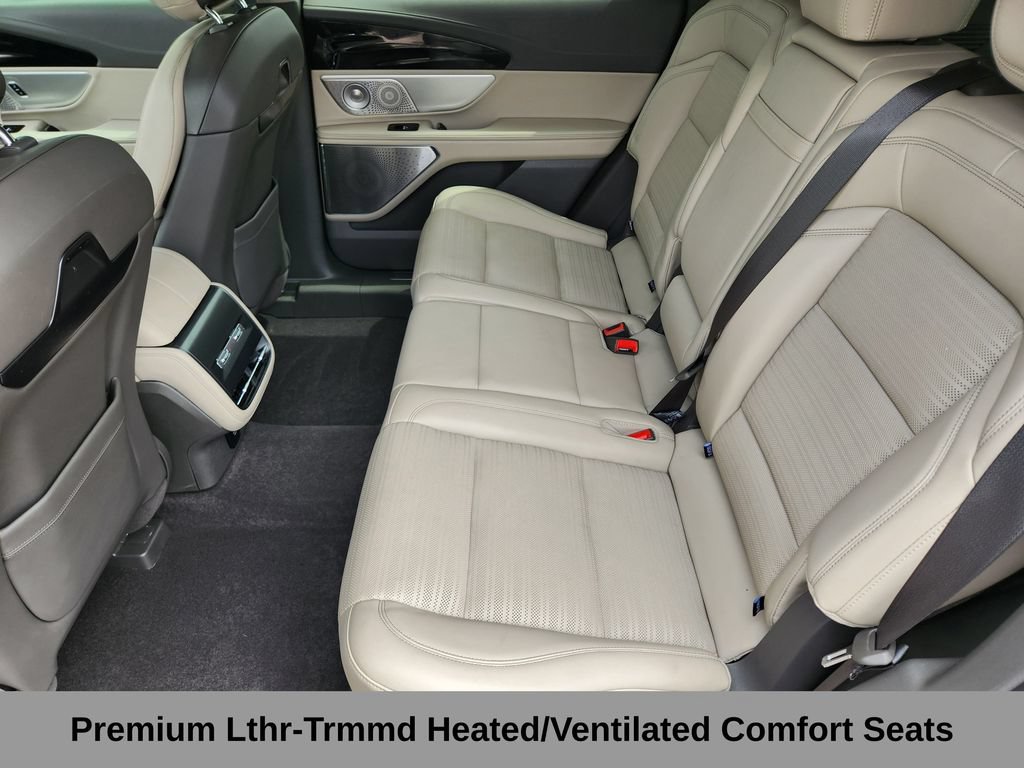 Used 2024 Lincoln Nautilus Reserve w/ Equipment Group 203A AWD/4WD image 13