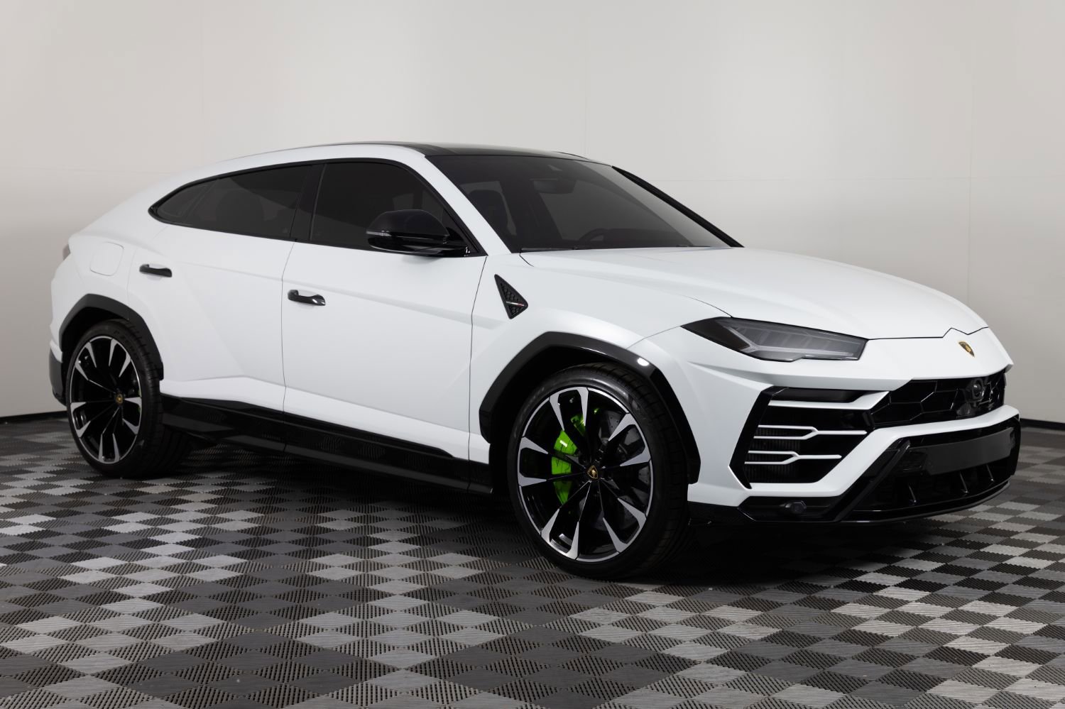 Used 2021 Lamborghini Urus AWD/4WD image 11