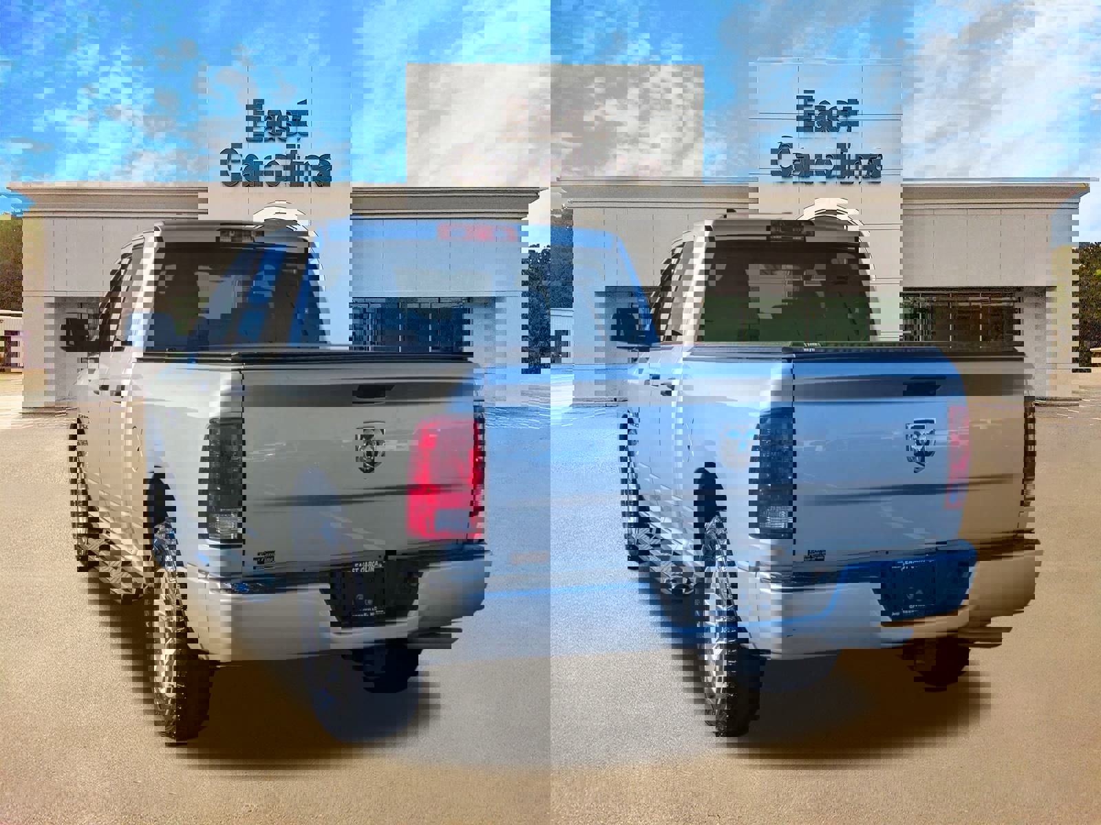 Used 2017 RAM 1500 Express image 5