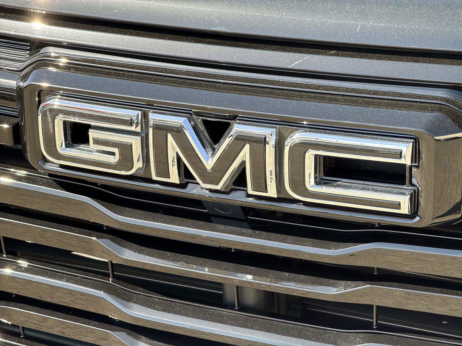 Used 2026 GMC Terrain Elevation w/ Black Edition FWD image 30