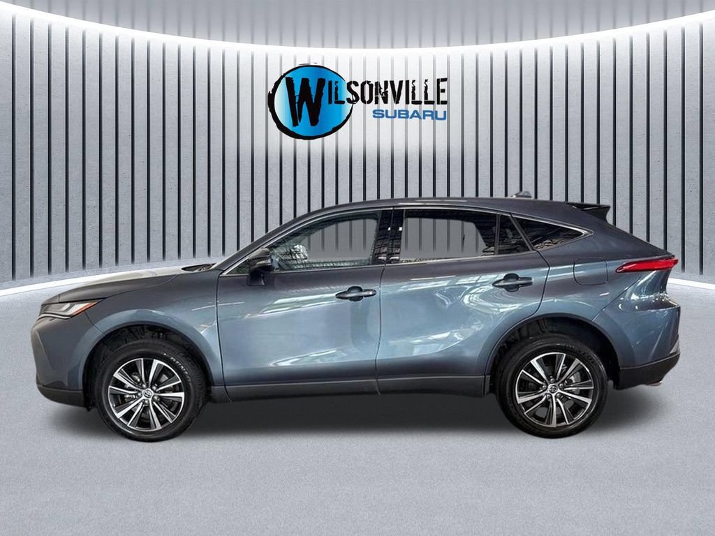 Used 2023 Toyota Venza LE AWD/4WD image 16
