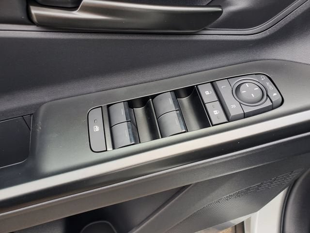 New 2026 Toyota C-HR AWD/4WD image 17