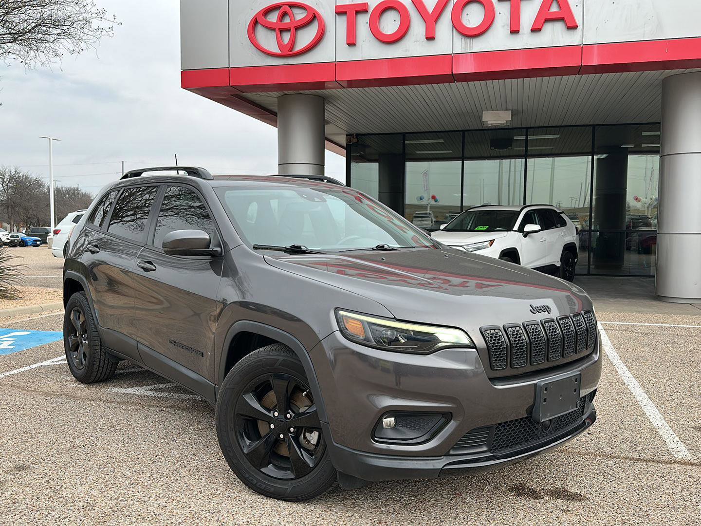 Used 2021 Jeep Cherokee Latitude Plus