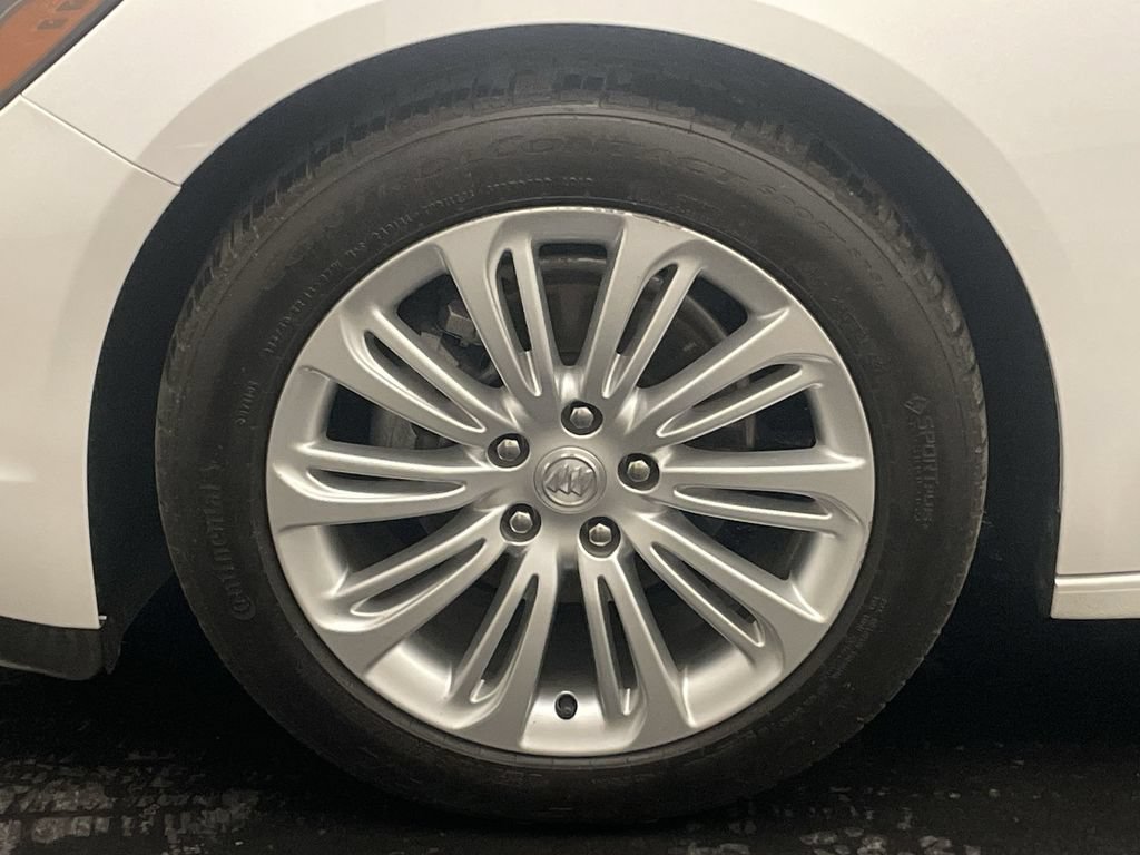 Used 2018 Buick LaCrosse Premium w/ Sun and Shade Package FWD image 27