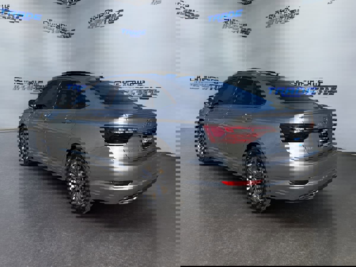 Used 2020 Volkswagen Jetta R-Line image 7