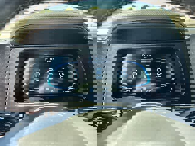 Used 2025 Hyundai Elantra Sport image 19