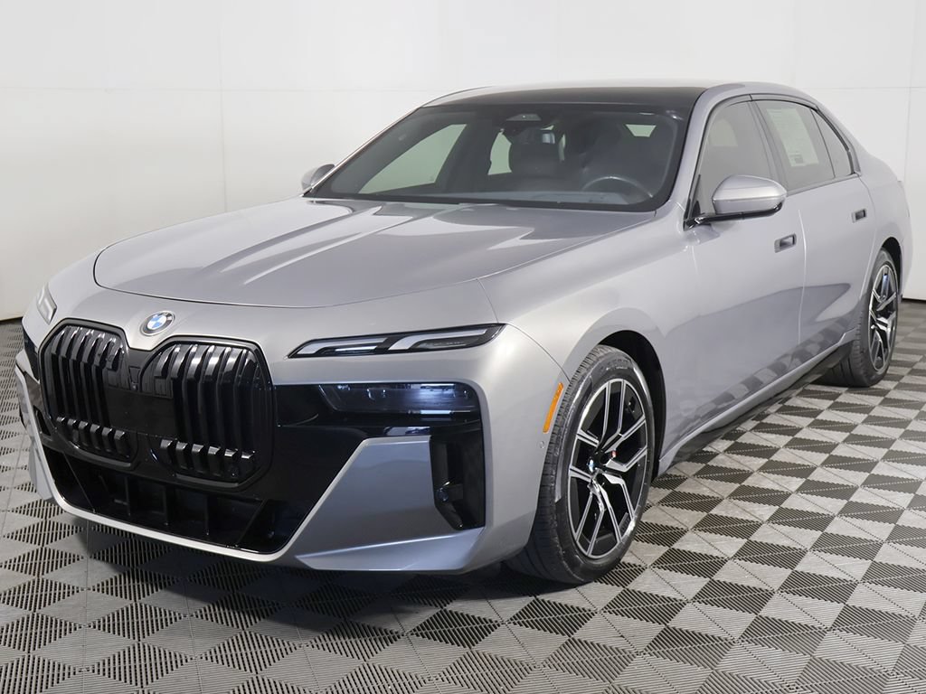 Used 2023 BMW 760i xDrive w/ Parking Assistance Package AWD/4WD image 9