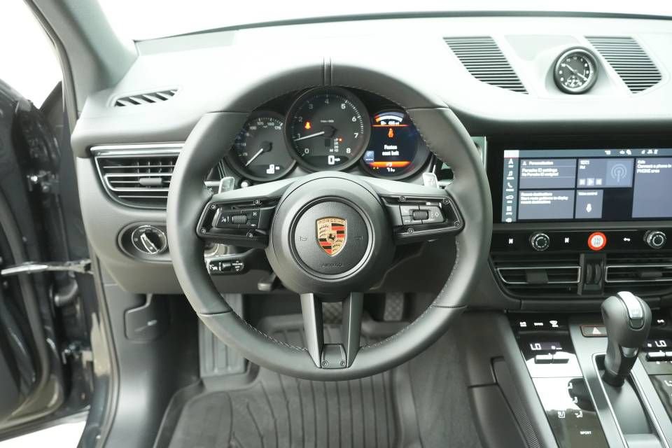 New 2026 Porsche Macan AWD/4WD image 13