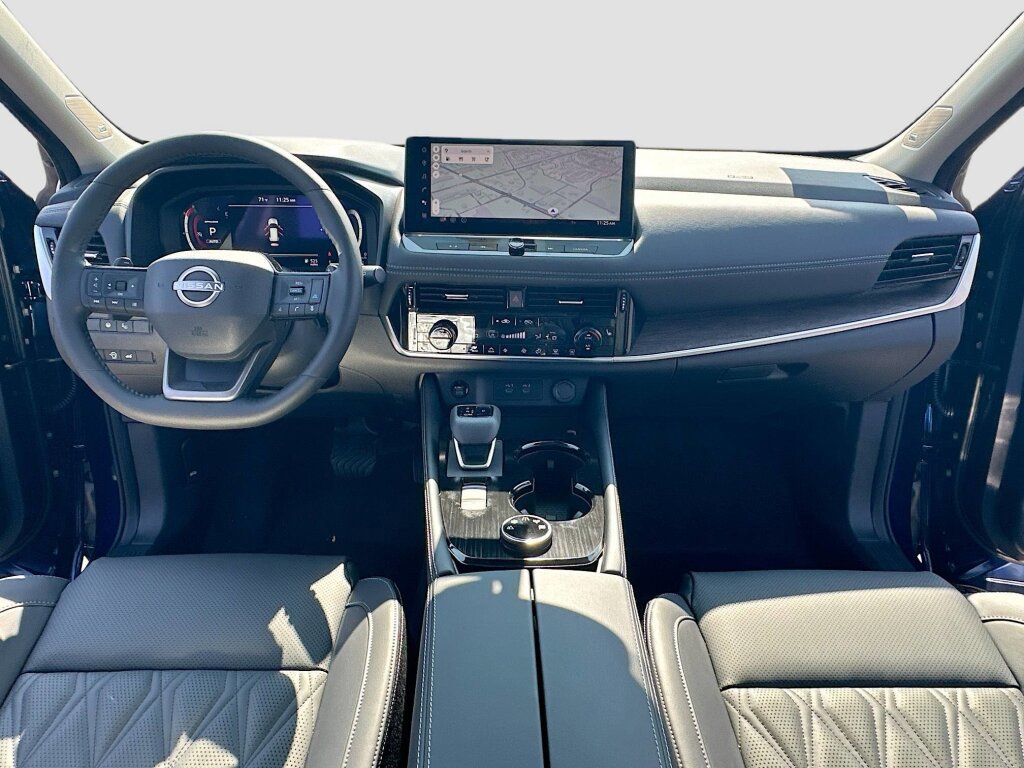 New 2026 Nissan Rogue Platinum image 3
