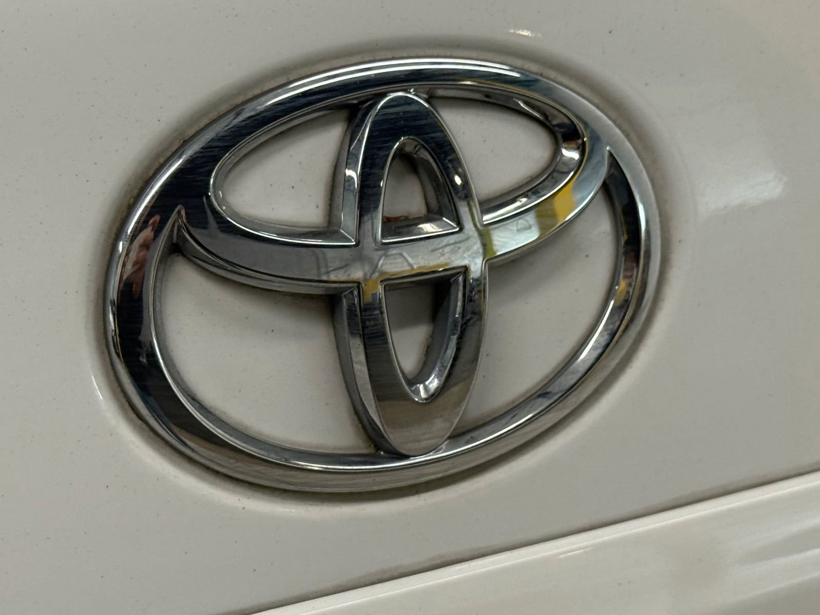 Used 2010 Toyota Corolla LE image 14