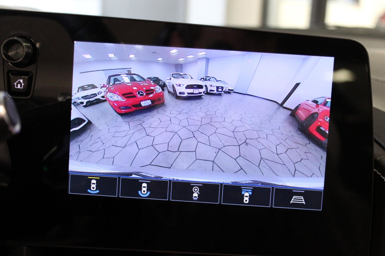 Used 2020 Chevrolet Corvette Stingray Premium Cpe w/ 3LT Preferred Equipment Group image 32