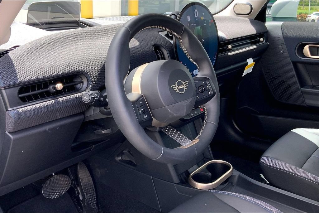 Used 2025 MINI Cooper S FWD image 15