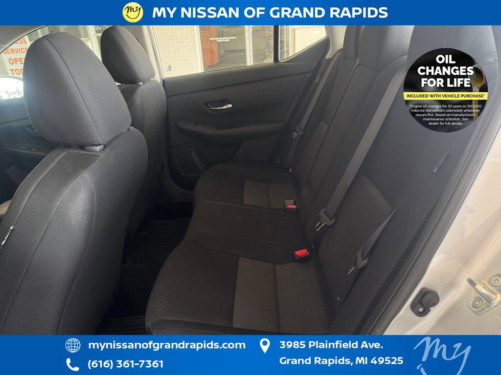 Used 2022 Nissan Sentra SV w/ Trunk Package image 16