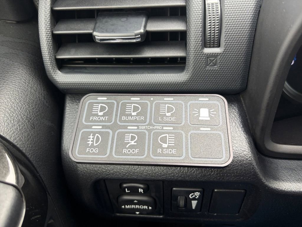 Used 2017 Toyota 4Runner TRD Off-Road Premium image 19