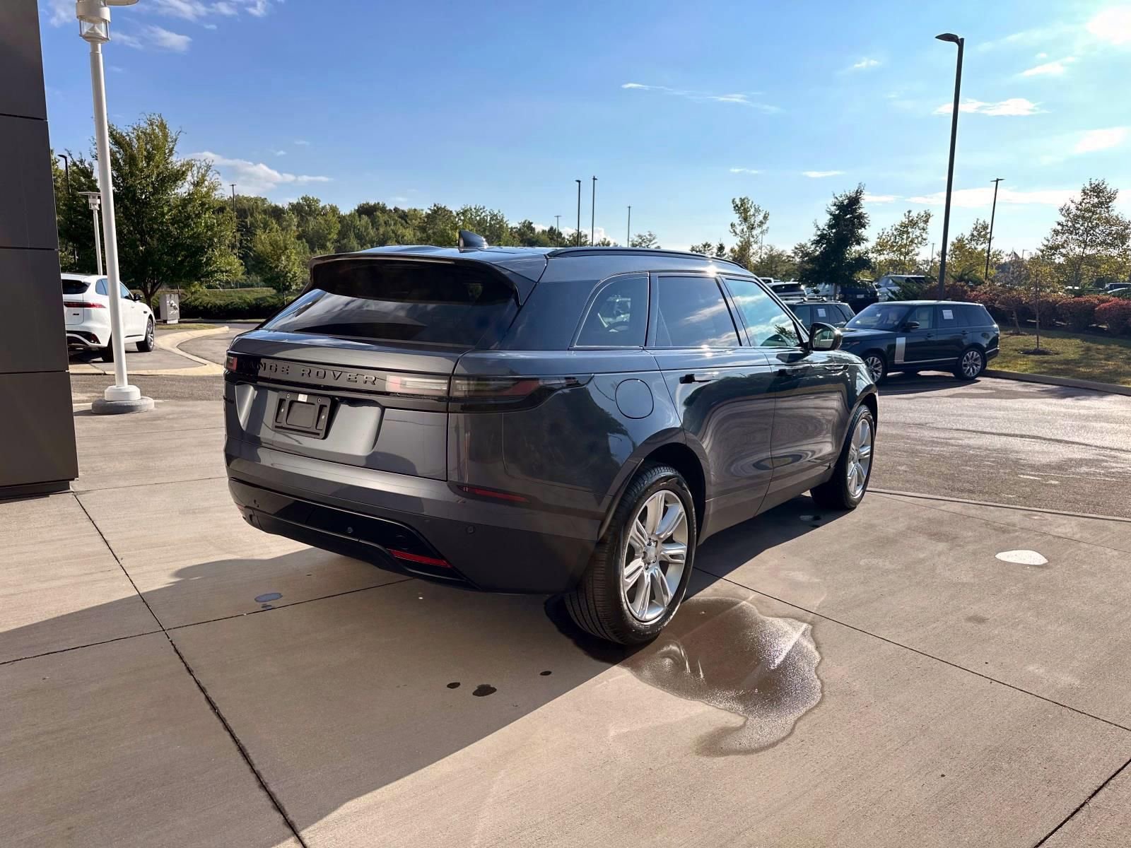 Used 2025 Land Rover Range Rover Velar S image 5