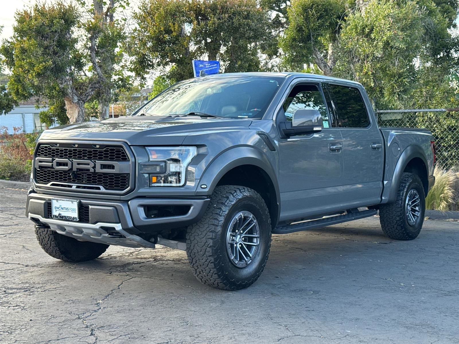 Certified 2020 Ford F150 Raptor w/ Equipment Group 802A Luxury image 4