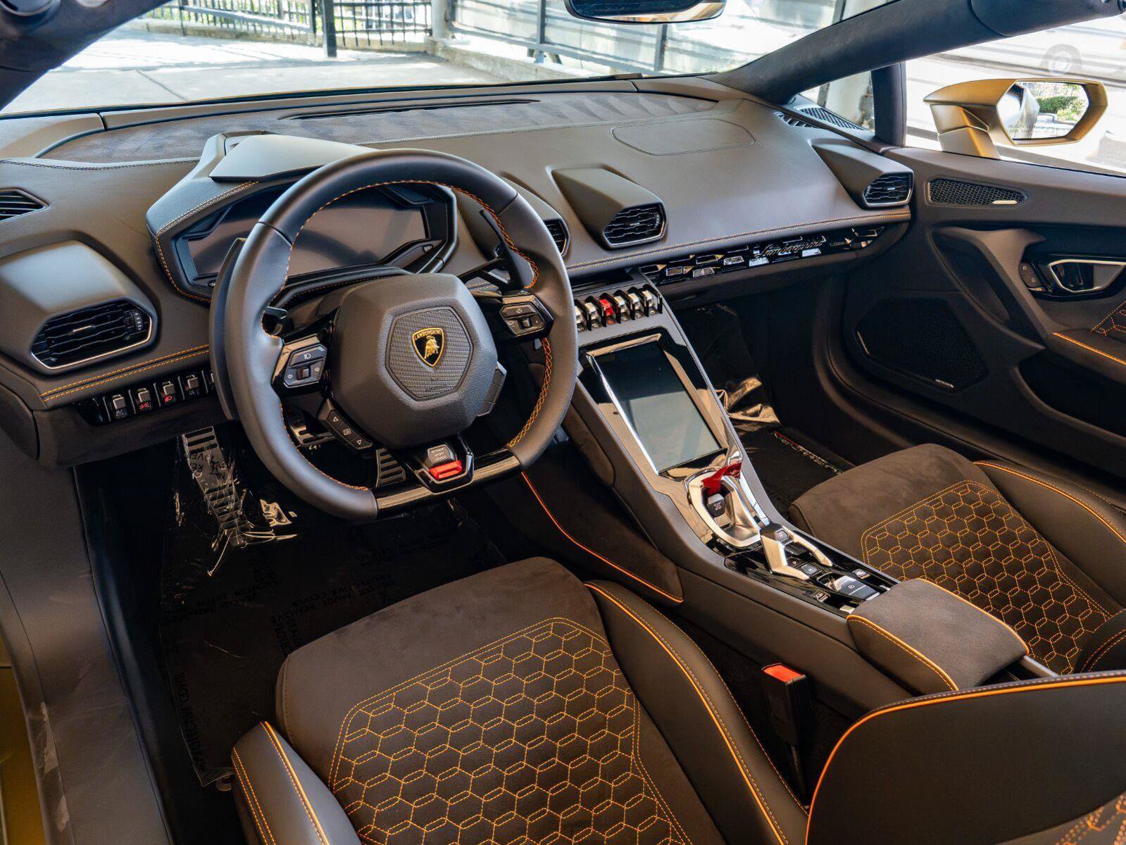 Used 2023 Lamborghini Huracan EVO RWD image 54
