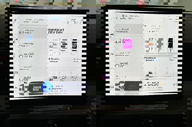 Used 2024 Toyota Tacoma TRD Sport w/ TRD Sport Upgrade Package image 19