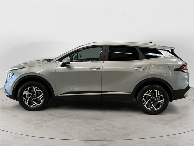 Used 2023 Kia Sportage LX AWD/4WD image 2