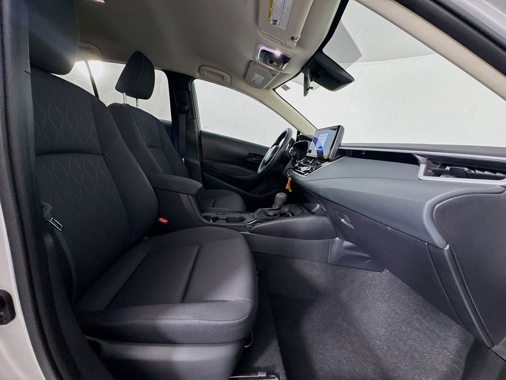 Used 2025 Toyota Corolla LE FWD image 30