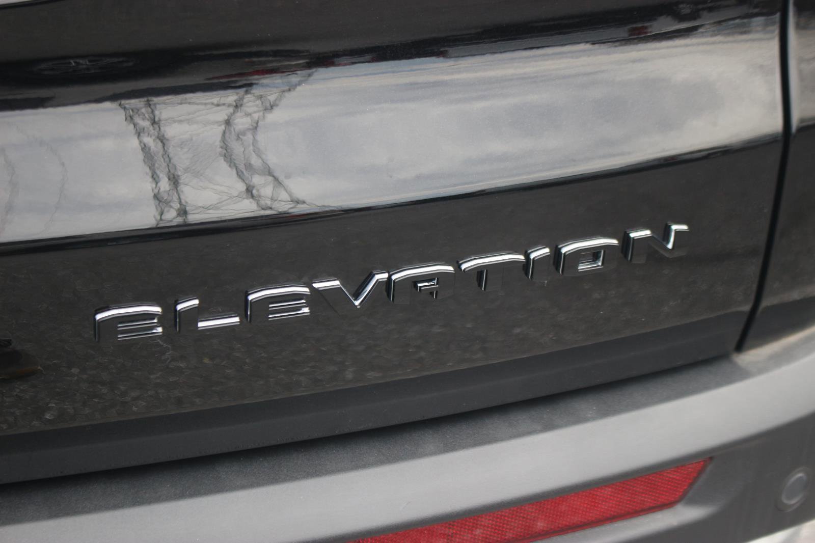 New 2025 GMC Acadia Elevation image 11