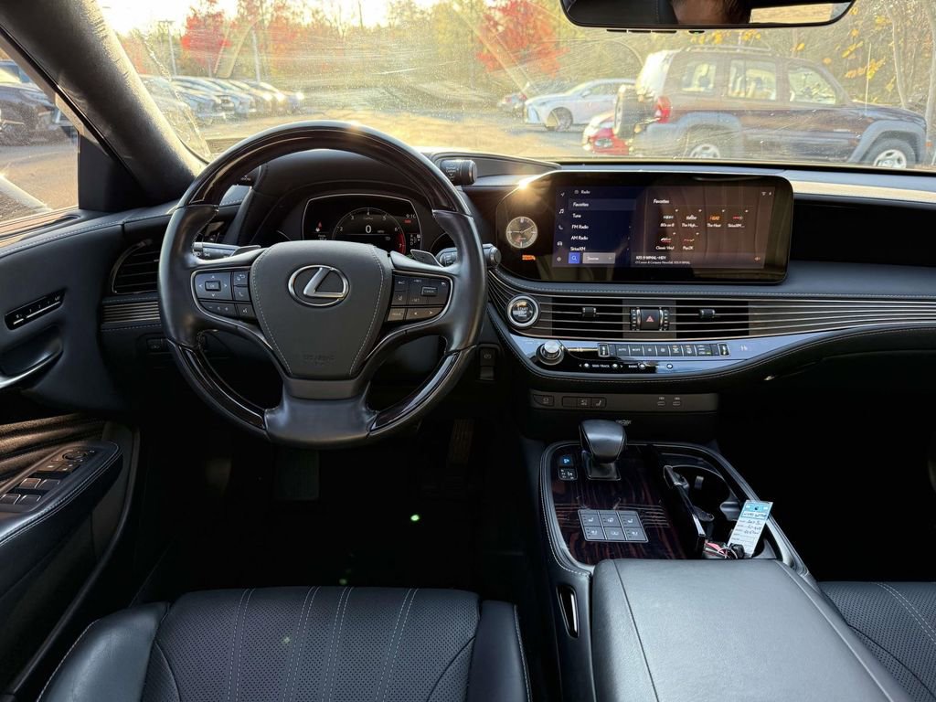Used 2023 Lexus LS 500 image 8