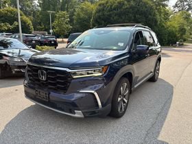 Used 2023 Honda Pilot Elite image 3