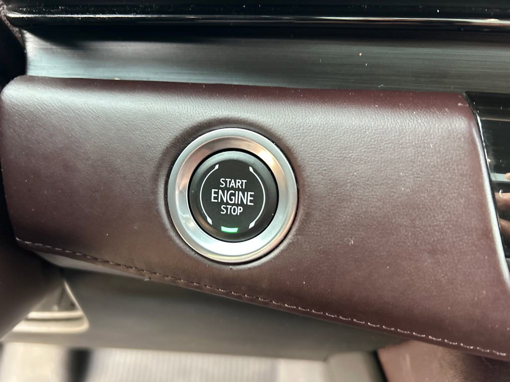 Certified 2023 Cadillac Escalade Sport Platinum w/ LPO, ONYX Package image 28