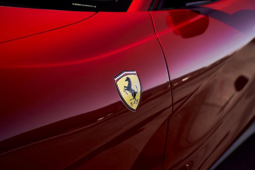 Used 2018 Ferrari 812 Superfast image 9
