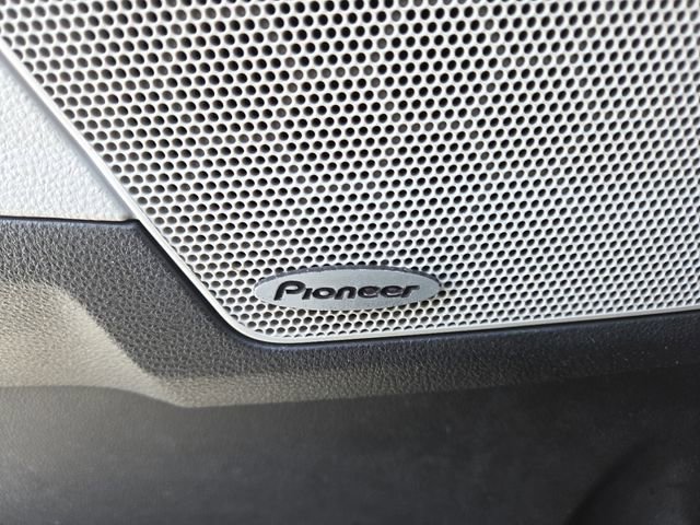 Used 2017 GMC Terrain SLT w/ Open Road Package image 10