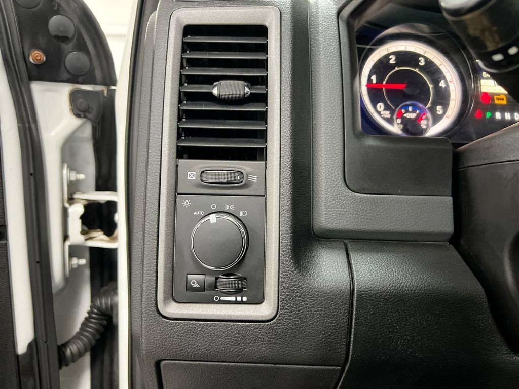 Used 2017 RAM 2500 Tradesman w/ Chrome Appearance Group AWD/4WD image 17