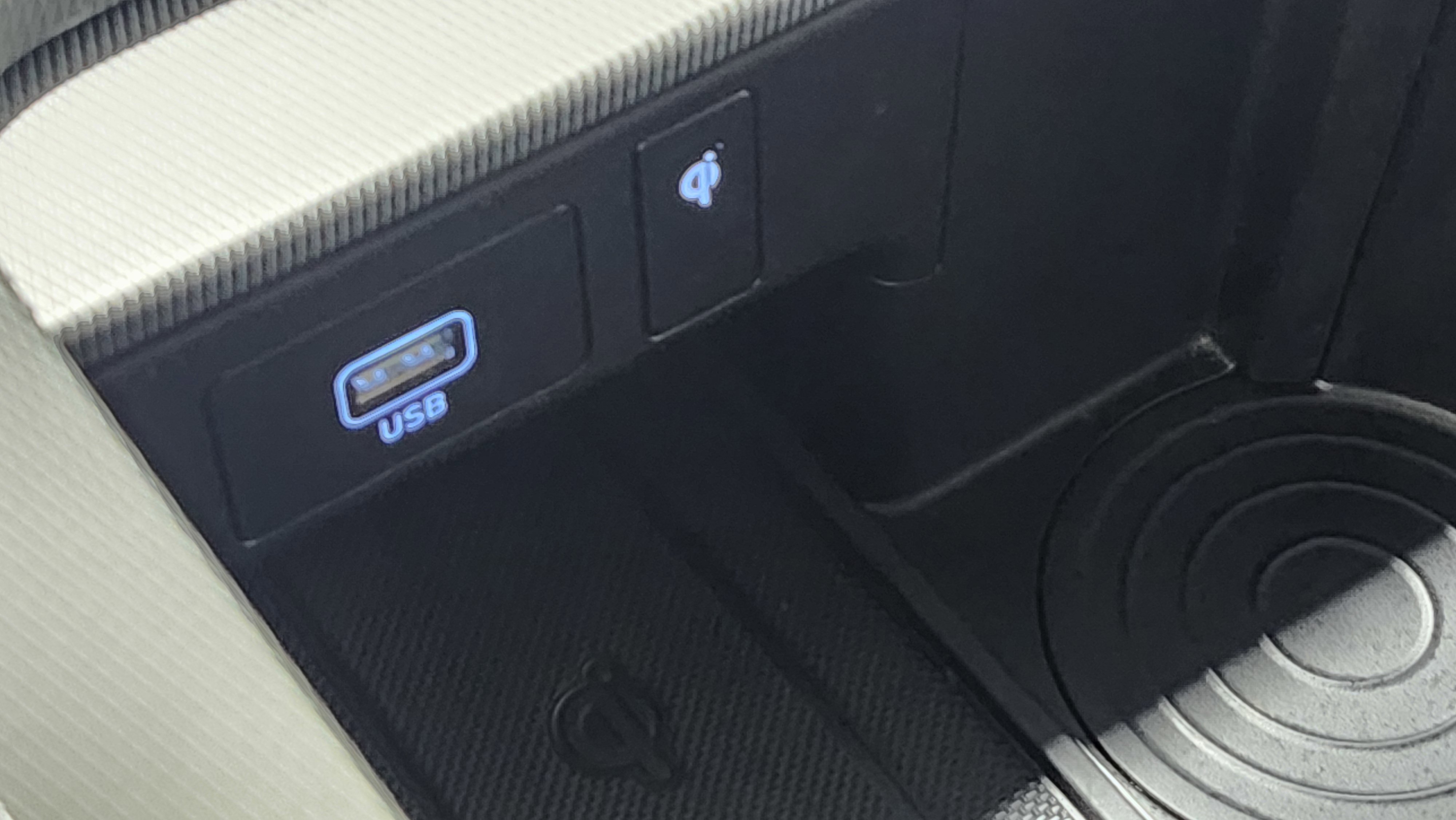 Used 2020 Hyundai Palisade SEL w/ Premium Package image 32