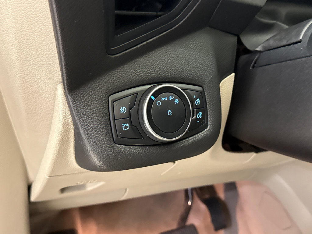 Used 2016 Ford Escape SE w/ Equipment Group 201A FWD image 22