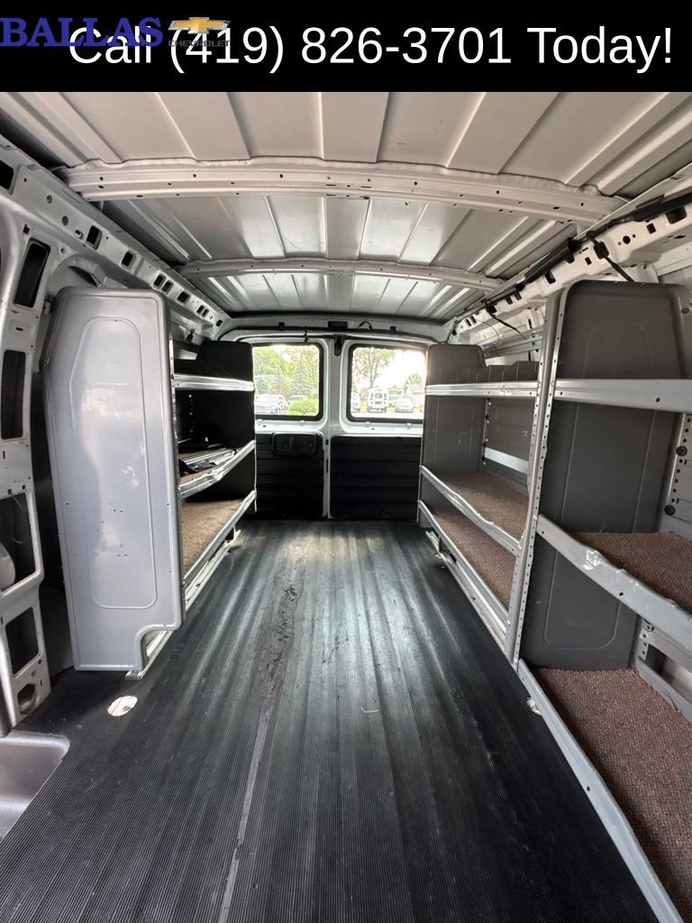 Used 2017 GMC Savana 2500 RWD image 16