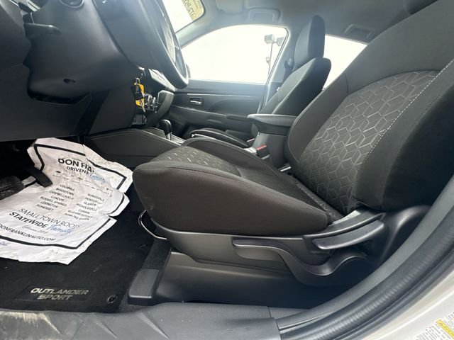 Used 2025 Mitsubishi Outlander Sport ES image 14