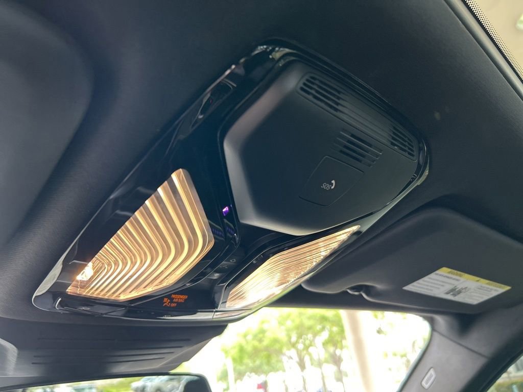 Used 2025 BMW X5 xDrive40i w/ M Sport Package image 51