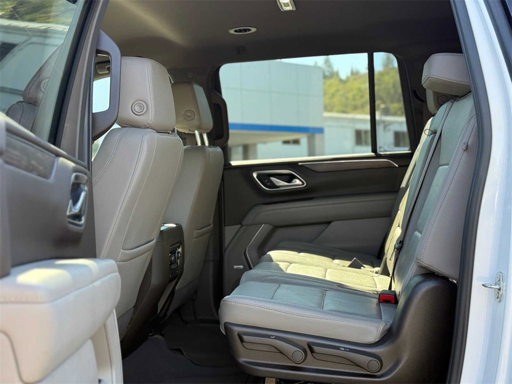 Certified 2023 Chevrolet Suburban LT image 10