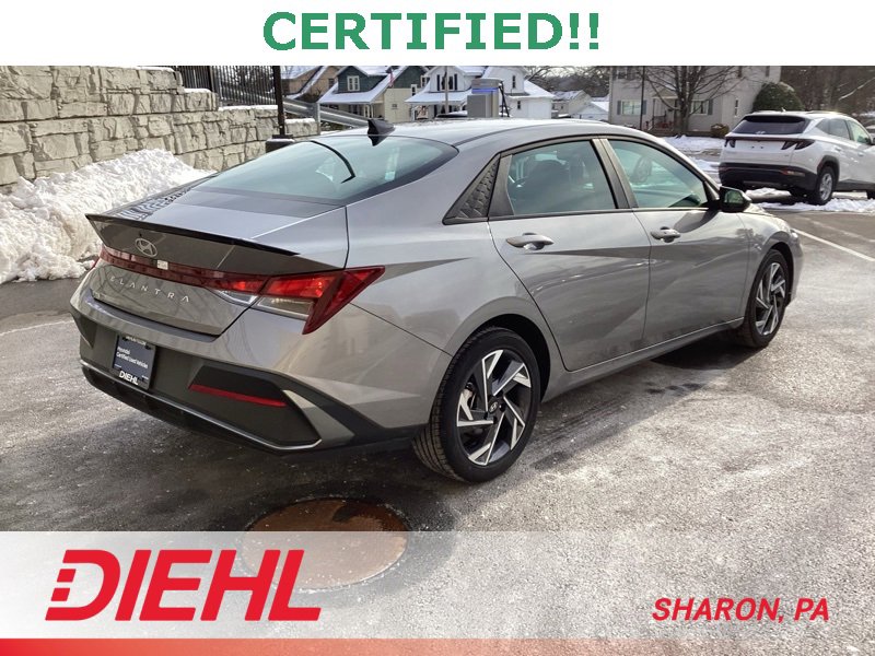 Certified 2025 Hyundai Elantra Sport w/ Cargo Package image 8