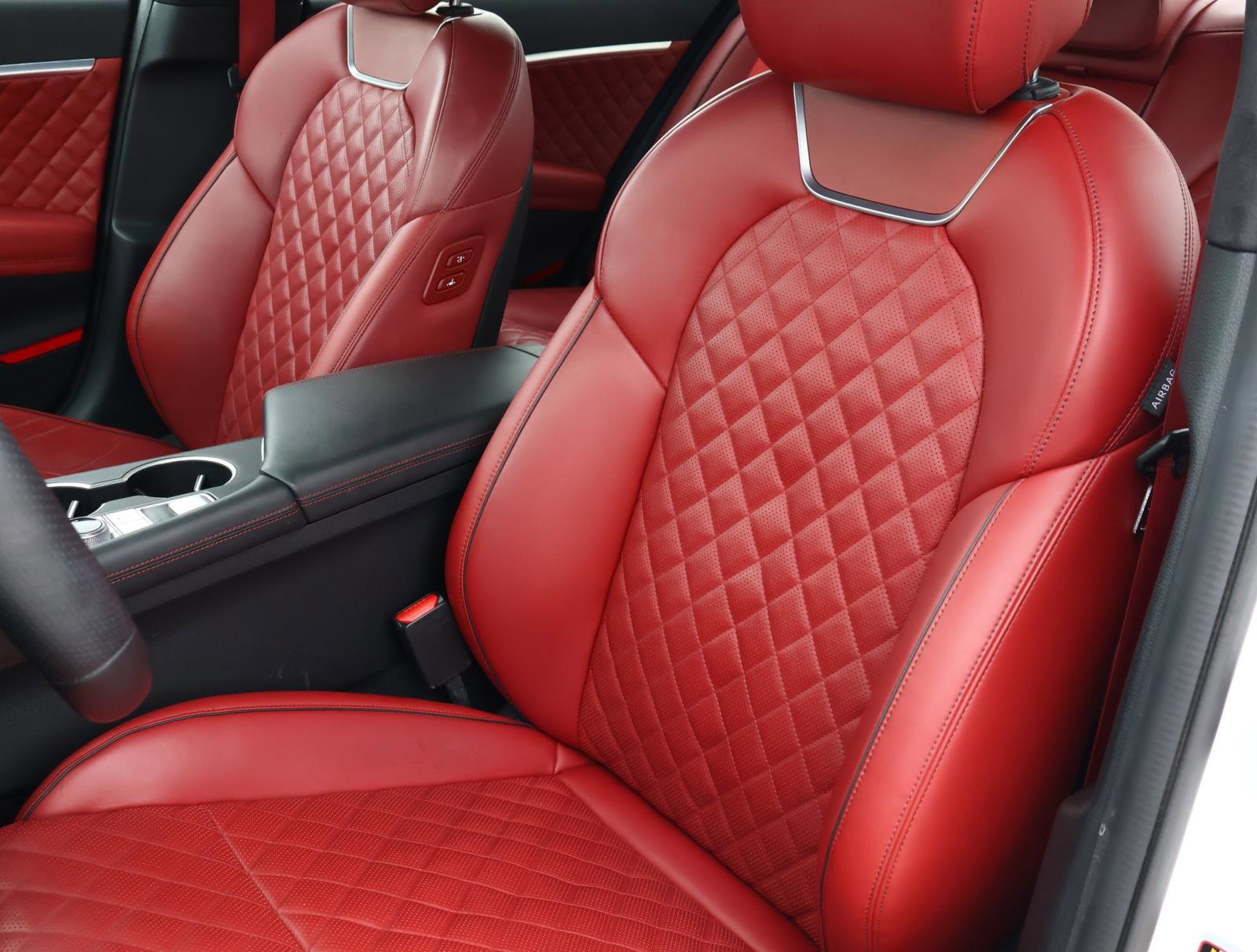 Used 2024 Genesis G70 3.3T Advanced w/ Sport Prestige Package image 14