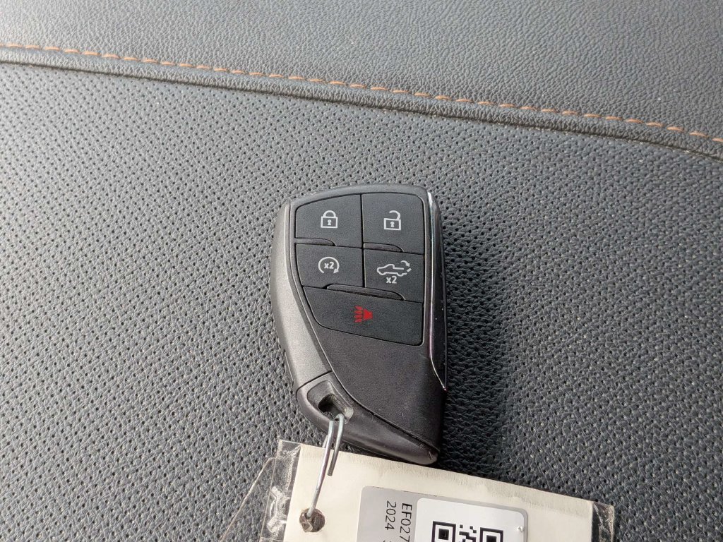 Used 2024 GMC Sierra 1500 AT4 w/ AT4 Premium Package AWD/4WD image 29
