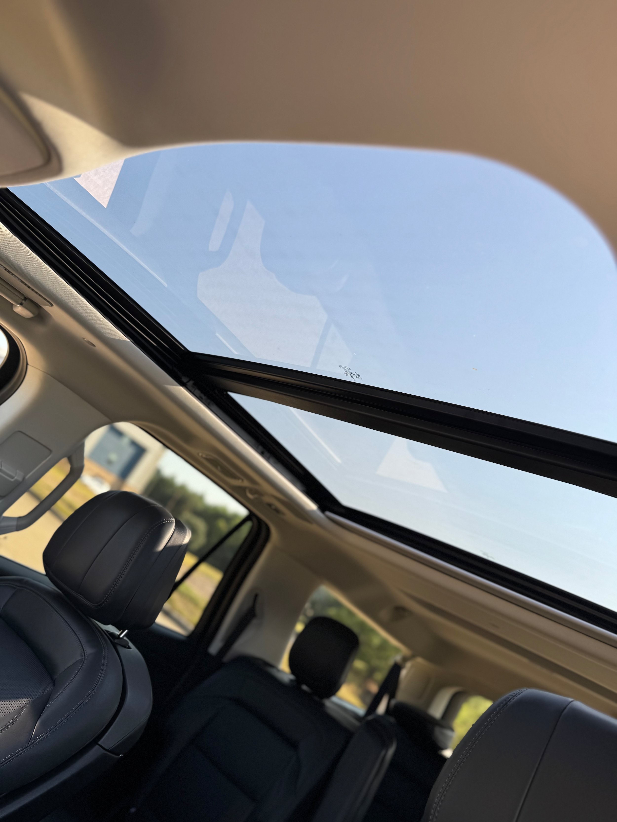 New 2025 Lincoln Navigator L Reserve AWD/4WD image 14