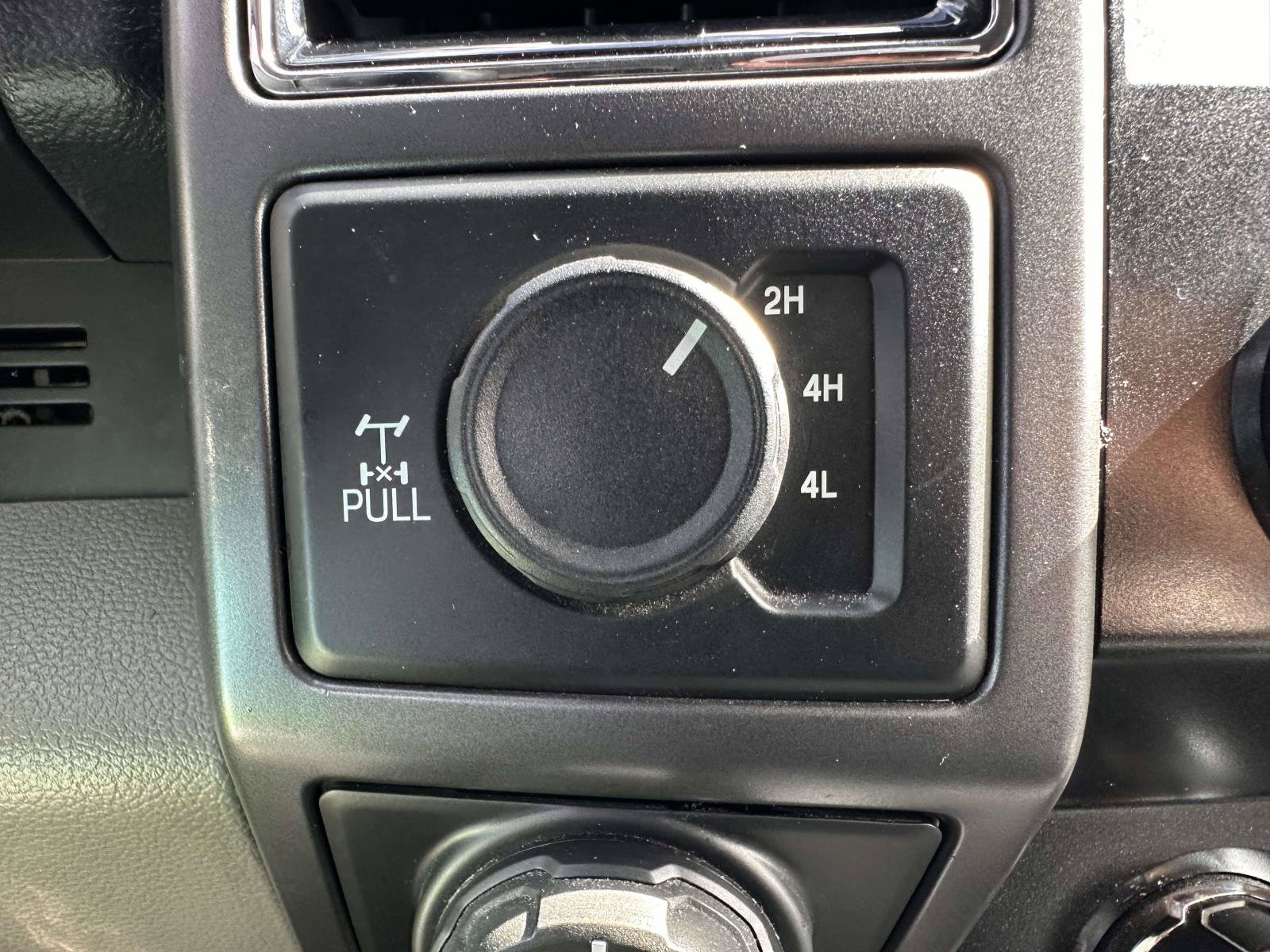 Used 2019 Ford F150 XLT w/ Equipment Group 302A Luxury AWD/4WD image 26